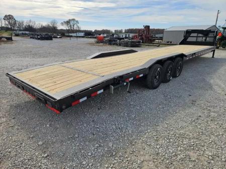 New 2026 Load Trail 102X40 TRIPLE 21K GOOSENECK EQUIPMENT HAULER W/SLIDEOUT RAMPS