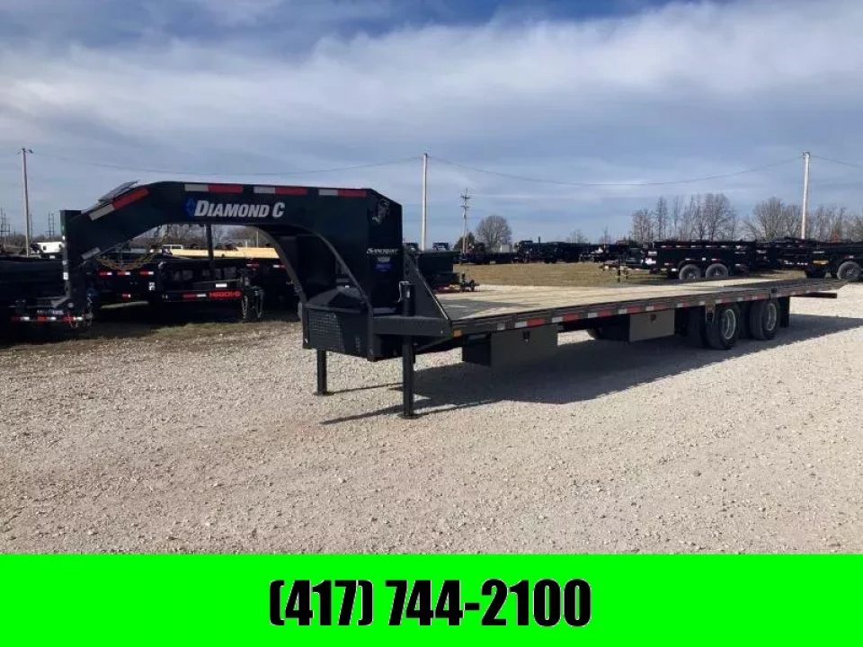 New 2026 Diamond C Trailers 102X35 TANDEM 25.9K GN HYDROTAIL W/ HYDROJACKS, STEEL RUNNERS, 60" SPREAD & DISC BRAKES