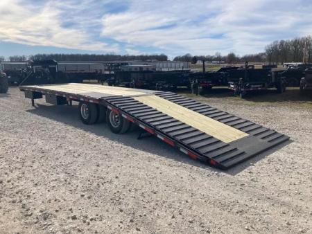 New 2026 Diamond C Trailers 102X35 TANDEM 25.9K GN HYDROTAIL W/ HYDROJACKS, STEEL RUNNERS, 60" SPREAD & DISC BRAKES