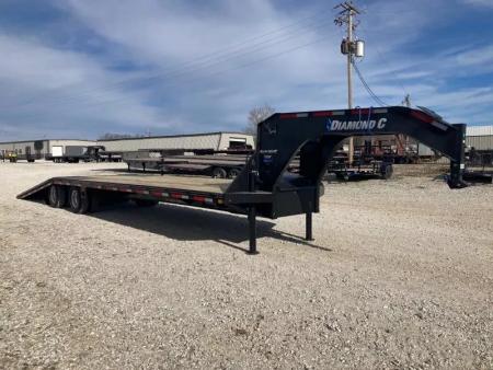 New 2026 Diamond C Trailers 102X35 TANDEM 25.9K GN HYDROTAIL W/ HYDROJACKS, STEEL RUNNERS, 60" SPREAD & DISC BRAKES