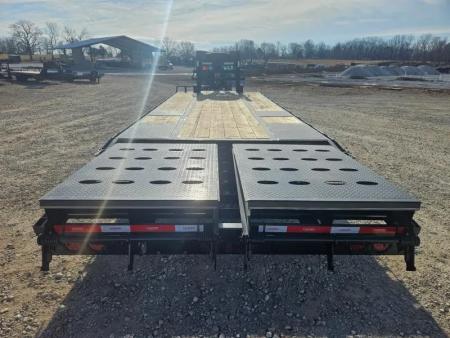 New 2026 Legend Trailers 102X25 TANDEM DUAL LO-PRO GOOSENECK W/10K AXLES RETRACTABLE STEPS & MAX RAMPS