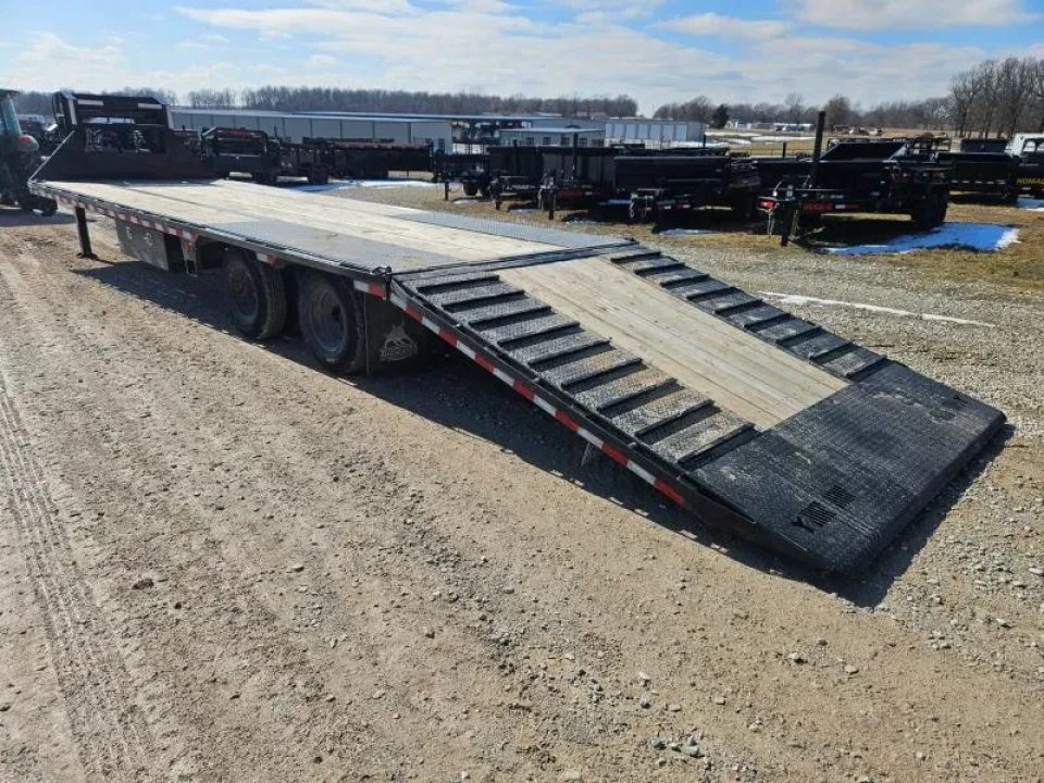 Used 2026 Iron Bull 102x34 TANDEM LO-PRO GOOSENECK W/10K AXLES 9FT HYDROTAIL CLETED & HYDROJACKS