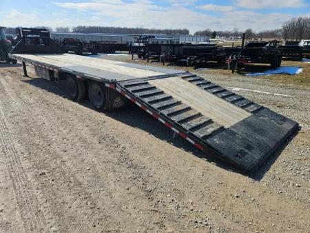 Used 2026 Iron Bull 102x34 TANDEM LO-PRO GOOSENECK W/10K AXLES 9FT HYDROTAIL CLETED & HYDROJACKS