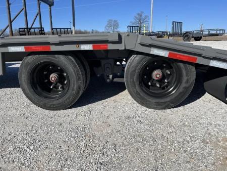 New 2026 Diamond C Trailers 102x32 40K FMAX216 Pacesetter Hydro tail w/ Hydro Jacks/ 17.5 18ply Tires/ Elec/Hydro Brakes