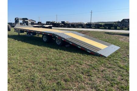 New 2026 Diamond C 102x35 Tandem 25.9 GN Pacesetter Hydrotail w/ EOH Brakes & Hydraulic Jacks