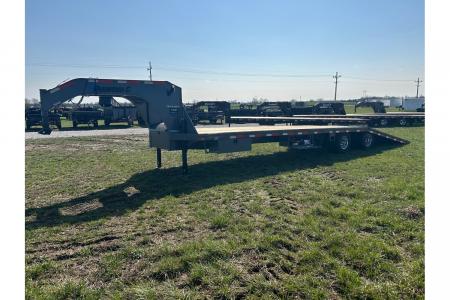 New 2026 Diamond C 102x35 Tandem 25.9 GN Pacesetter Hydrotail w/ EOH Brakes & Hydraulic Jacks
