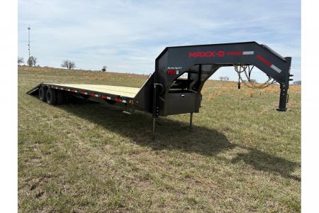 New 2026 MAXX-D 102x36 Tandem 25.9K GN Hydrotail W/15K Axles, Hydro Jacks, & Wireless Remote