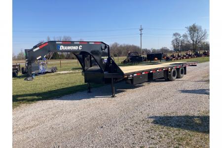 New 2026 Diamond C Trailers 102x30 TANDEM 25.9K GN HYDROTAIL W/ BLACKWOOD RUNNERS, HYDROJACKS, DISC BRAKES & WIRELESS REMOTE