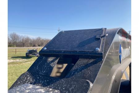 New 2026 Diamond C Trailers 102x30 TANDEM 25.9K GN HYDROTAIL W/ BLACKWOOD RUNNERS, HYDROJACKS, DISC BRAKES & WIRELESS REMOTE