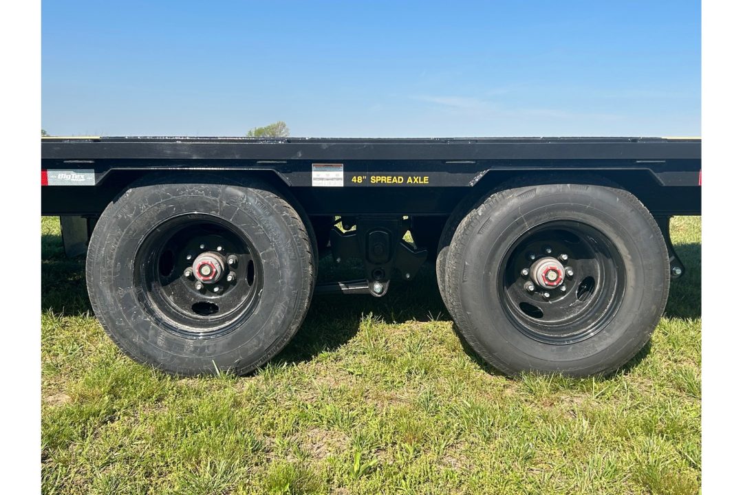 New 2026 Big Tex 102x33 Tandem 23.9K GN Flatbed w/ Sliding Ratchet Rail, 2-Speed Jacks, & Load Lights