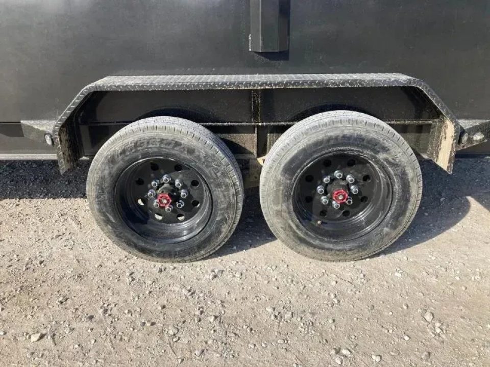 New 2026 MAXX-D 83X16 TANDEM TELESCOPIC GN DUMP W/ 3' SIDES, SLIDE IN RAMPS, 7 GA FLOOR & WIRELESS REMOTE