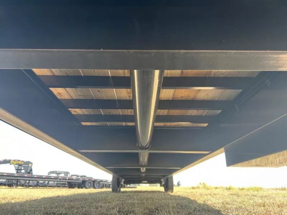 New 2026 MAXX-D 102x40 Tandem 12K GN Straight Deck w/ Slide In Ramps