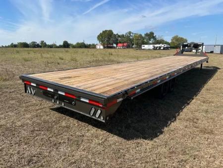 New 2026 MAXX-D 102x40 Tandem 12K GN Straight Deck w/ Slide In Ramps