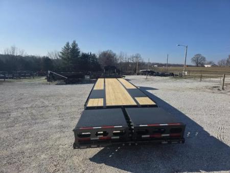 New 2026 MAXX-D 102 X 40 LHX TANDEM GN W/ 5' DOVE/ MAX RAMPS/ HYDRO JACKS/ TORQUE TUBE/ 2-16K AXLES