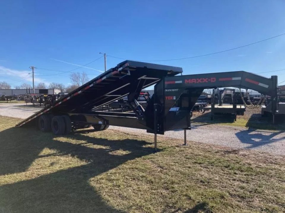 New 2026 MAXX-D 102X30 TANDEM 25K GN FULL TILT W/ HYDROJACKS, WINCH PLATE & WIRELESS REMOTE