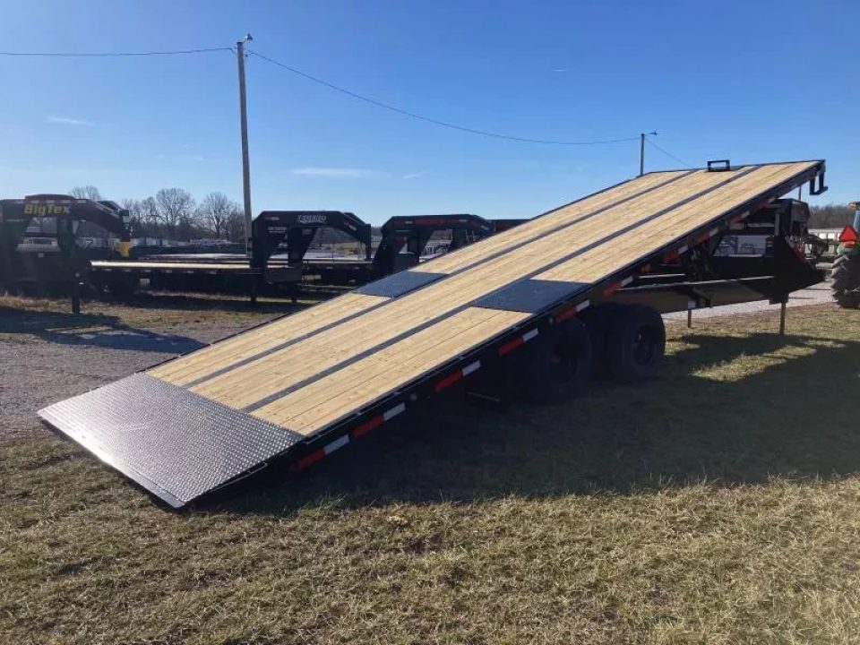 New 2026 MAXX-D 102X30 TANDEM 25K GN FULL TILT W/ HYDROJACKS, WINCH PLATE & WIRELESS REMOTE