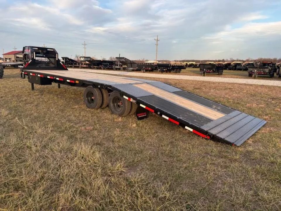 New 2026 MAXX-D 102x32 Tandem 25K GN Hydrotail W/ Blackwood Runners & 12' Tail