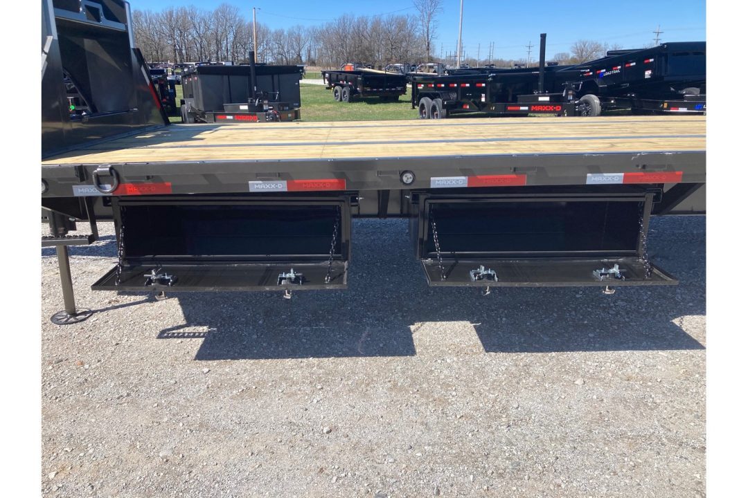 New 2026 MAXX-D 102x40 TANDEM 40K GN HYDROTAIL W/ BLACKWOOD RUNNERS, HYDROJACKS, DISC BRAKES & WIRELESS REMOTE