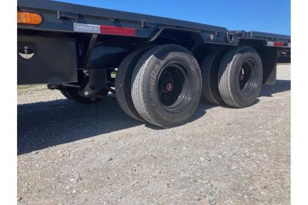 New 2026 MAXX-D 102x40 TANDEM 40K GN HYDROTAIL W/ BLACKWOOD RUNNERS, HYDROJACKS, DISC BRAKES & WIRELESS REMOTE