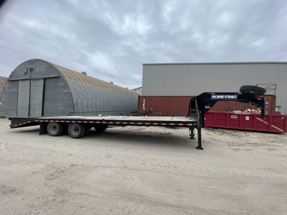 Used 2023 Sure-Trac 8.5x25+5 Heavy Duty LowPro Deckover 25.9K Equipment Trailer