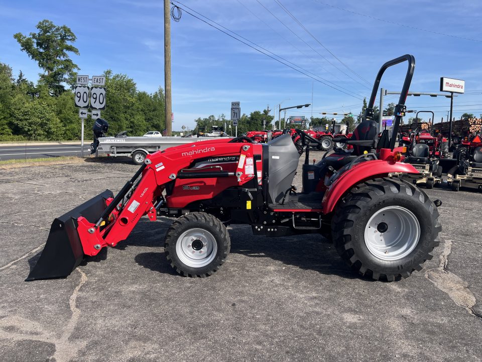 New Mahindra 1640 HST Refresh 4WD Tractor