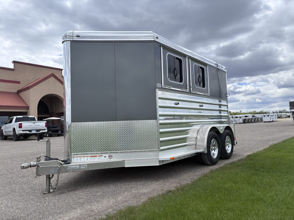 Used 2017 4-Star 2 Horse Slant Load Bumper Pull Horse Trailer