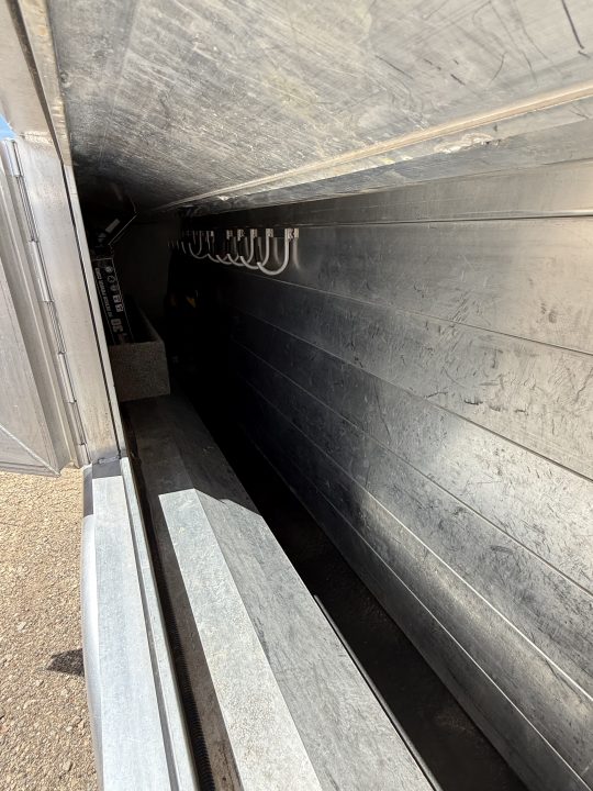 Used 2007 Bloomer THE EVOLUTION Horse Trailer