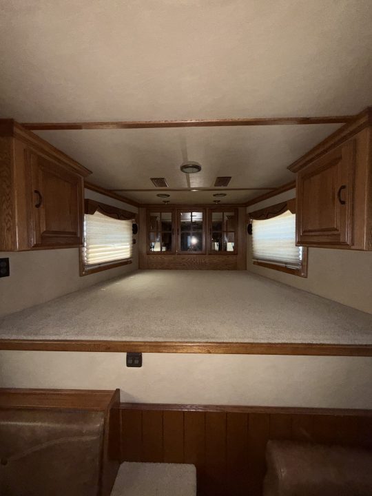 Used 2007 Bloomer THE EVOLUTION Horse Trailer