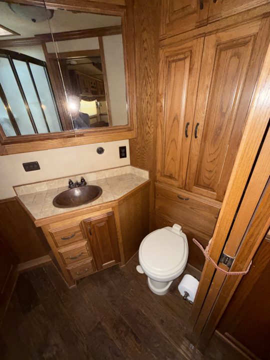 Used 2007 Bloomer THE EVOLUTION Horse Trailer