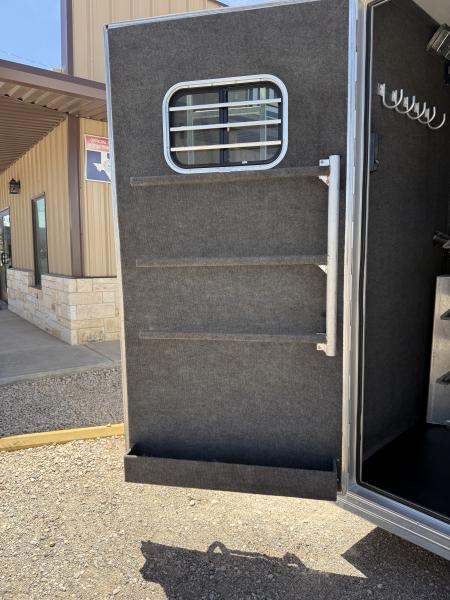 Used 2007 Bloomer THE EVOLUTION Horse Trailer