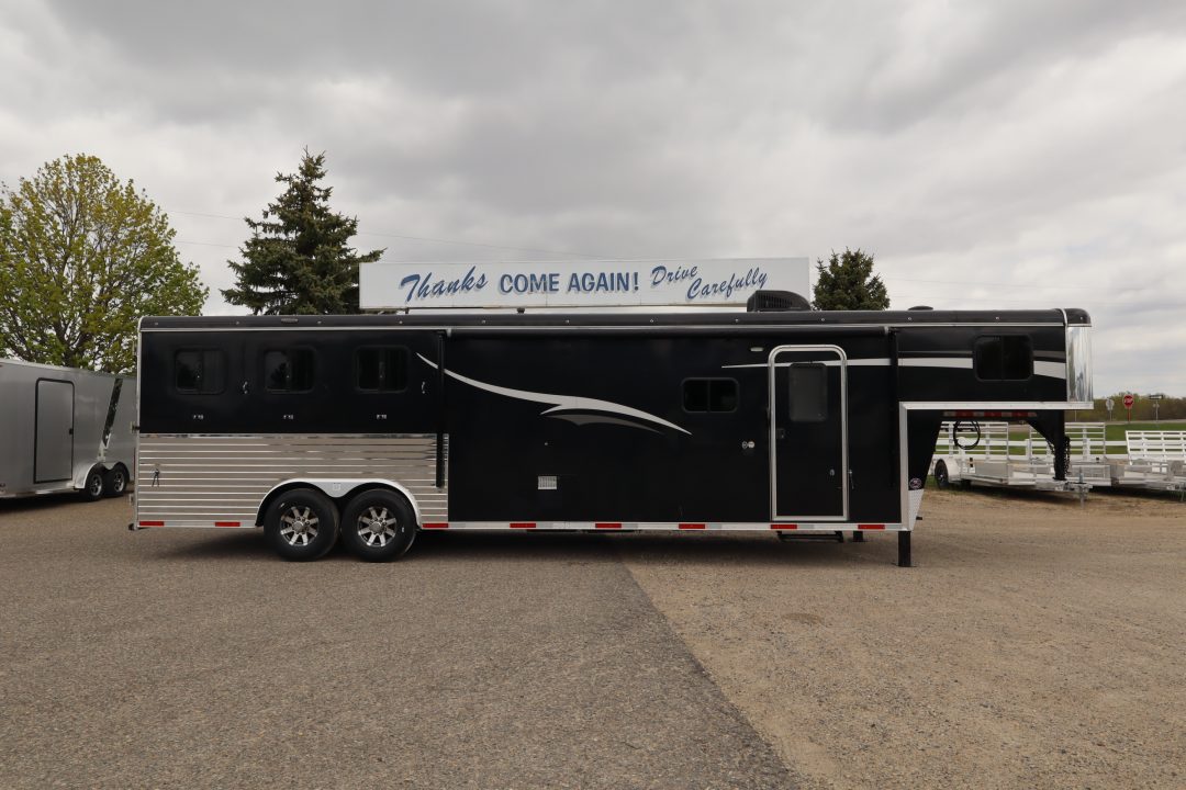 Used 2017 Bison Trailers 3 Horse LQ Trailer