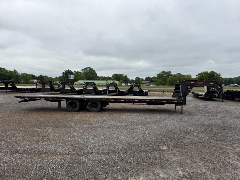 Used 2024 MAXXD 102" x 32' 25.9K HYD Dove Gooseneck Trailer