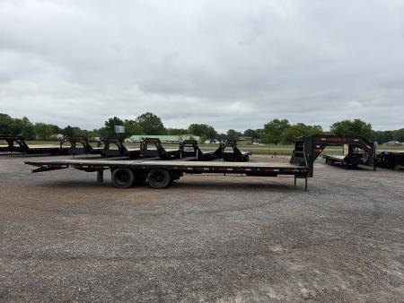 Used 2024 MAXXD 102" x 32' 25.9K HYD Dove Gooseneck Trailer