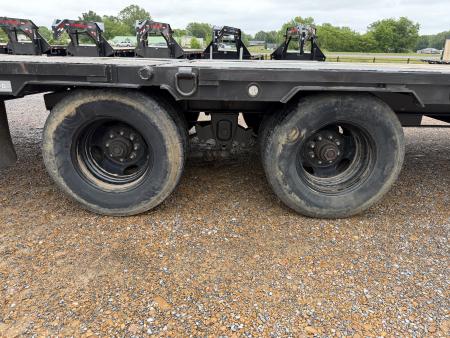 Used 2024 MAXXD 102" x 32' 25.9K HYD Dove Gooseneck Trailer