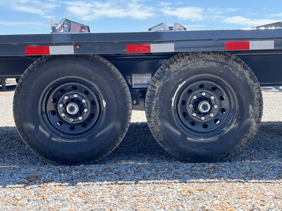 New 2026 Lamar Gooseneck Deckover Tilt | 102" x 24' 14K GVWR