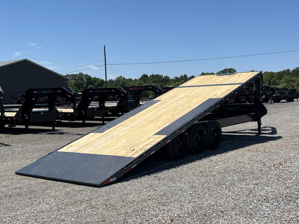 New 2026 Lamar Gooseneck Deckover Tilt | 102" x 26' 21K GVWR