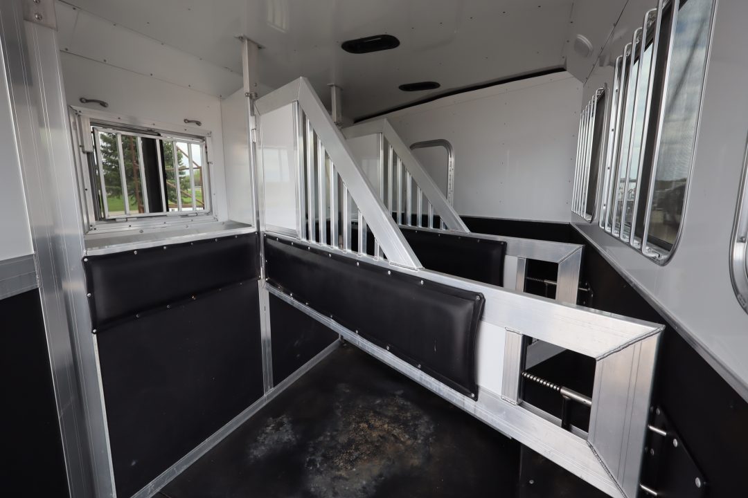 Used 2018 Sierra 3 Horse Trailer