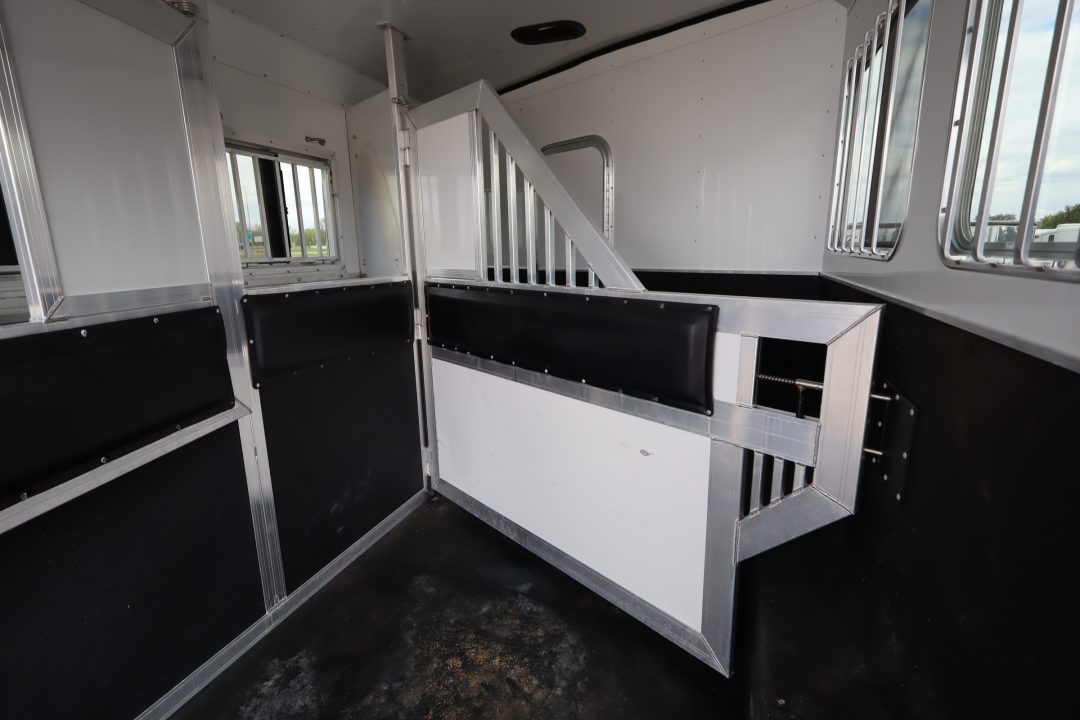 Used 2018 Sierra 3 Horse Trailer