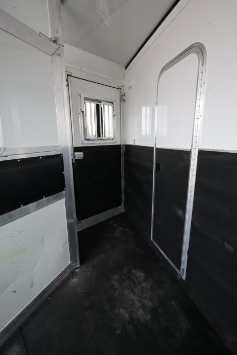 Used 2018 Sierra 3 Horse Trailer