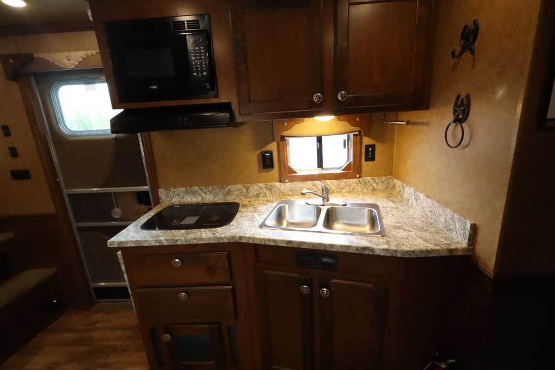 Used 2018 Sierra 3 Horse Trailer