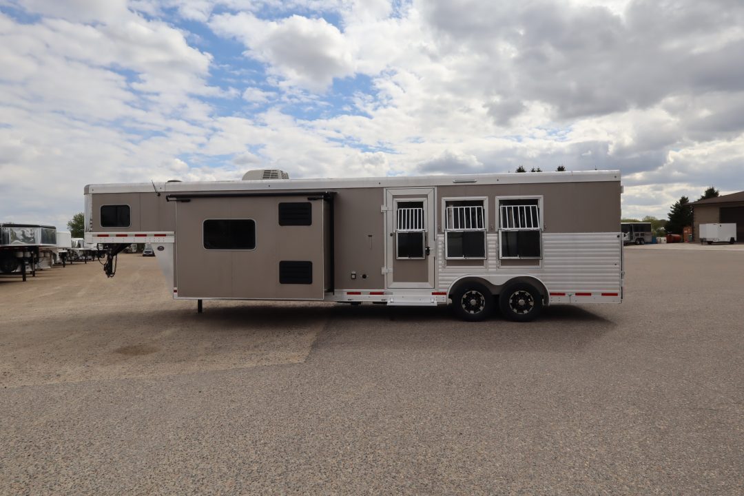 Used 2018 Sierra 3 Horse Trailer
