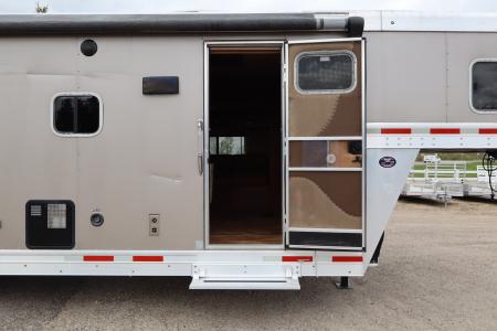 Used 2018 Sierra 3 Horse Trailer