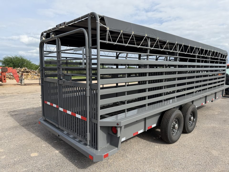 New 2026 Delco Trailers 6.8x24ft Gooseneck Livestock Trailer