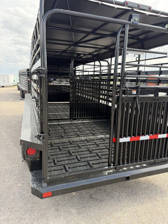 New 2026 Delco Trailers 6.8x20ft Gooseneck Livestock Trailer