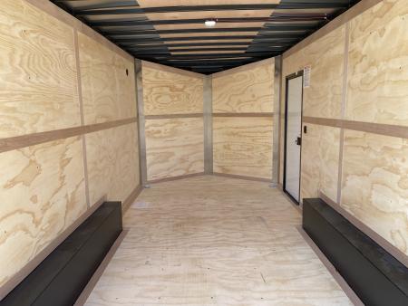 New United UJ-8.5X16 Enclosed Trailer