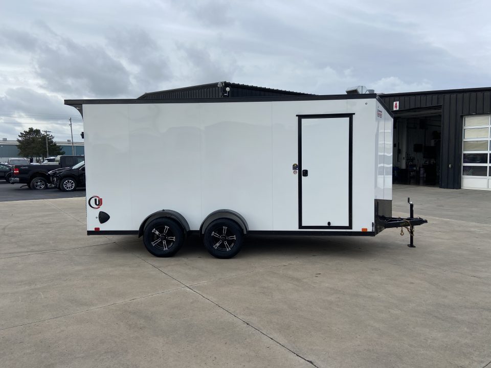 New United UJ-7X16 Enclosed Trailer