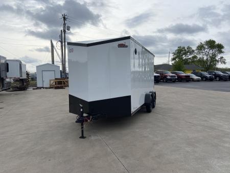 New United UJ-7X16 Enclosed Trailer