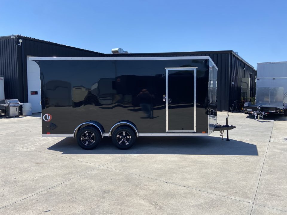 New United UJ-7X16 Enclosed Trailer