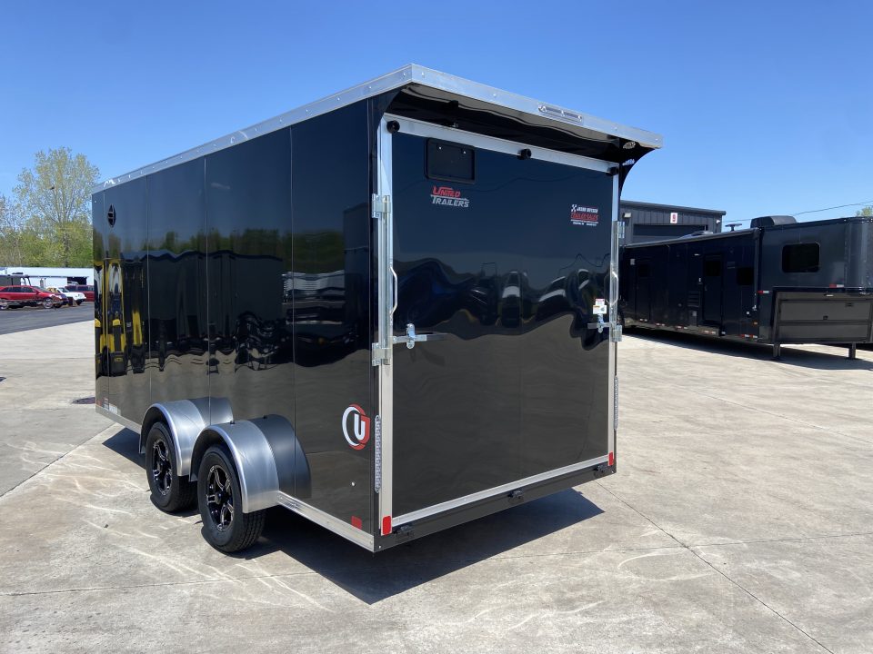 New United UJ-7X16 Enclosed Trailer