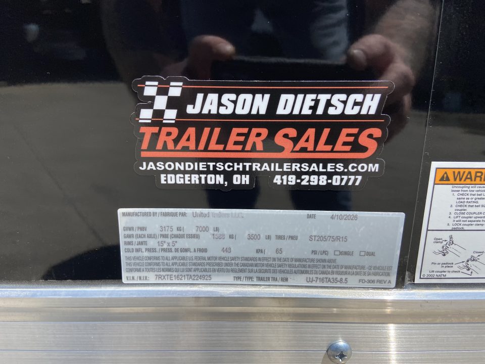 New United UJ-7X16 Enclosed Trailer
